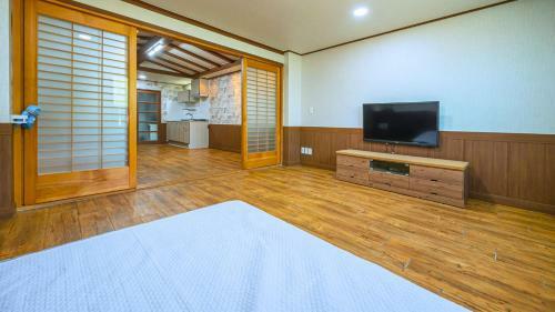 Songrim Hanok Pension