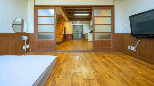 Songrim Hanok Pension