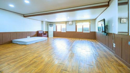 Songrim Hanok Pension