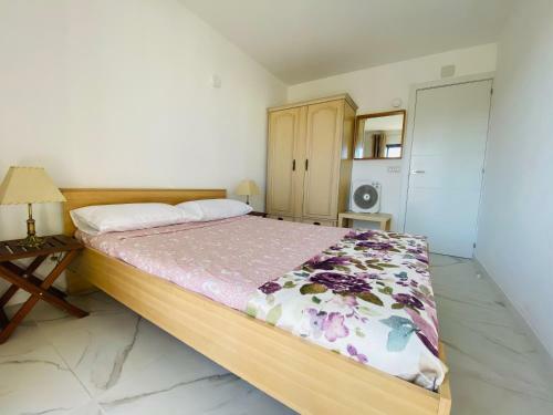 Fresh And Modern Delux Apartment In 1 Min From The Beach!