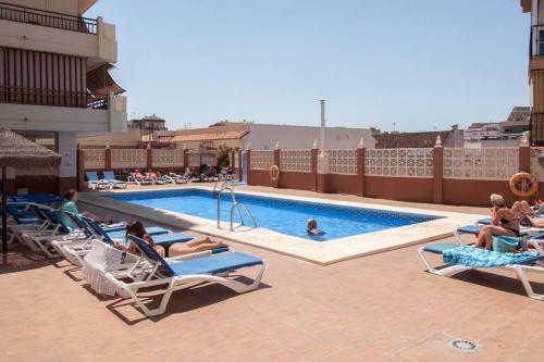 Fresh And Modern Delux Apartment In 1 Min From The Beach!