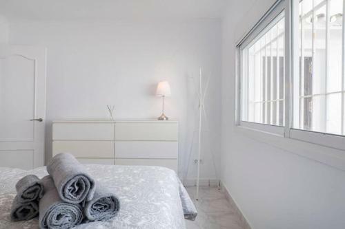 049 - Modern & Spacious Holiday Villa With Private Pool