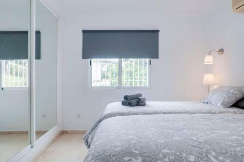 049 - Modern & Spacious Holiday Villa With Private Pool