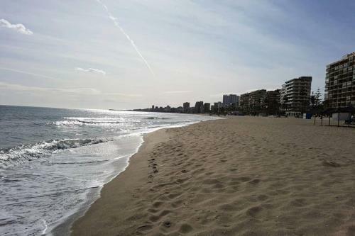 Apartamento Beachfront With Sea Views And Pool