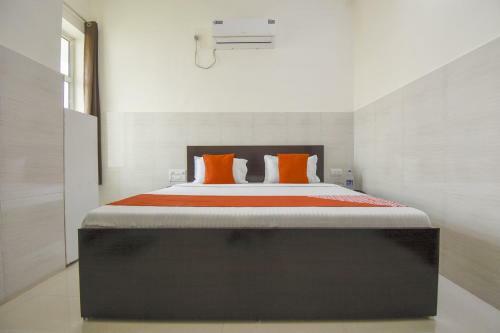 Oyo Flagship 75751 Hotel Surya
