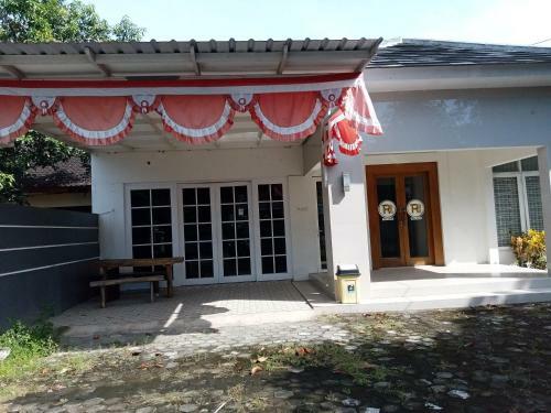 Hotel Oyo 90971 Rrr Guesthouse
