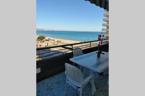 Apartamento En Urbanizaci�n Primera L�nea de Playa