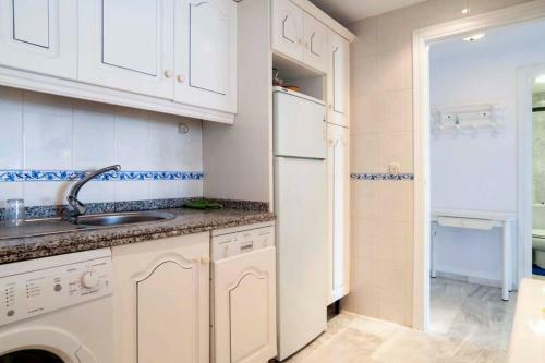 Apartamento Fuengirola , Beach, Centre ,balcony With Seaview, For 4 Persons