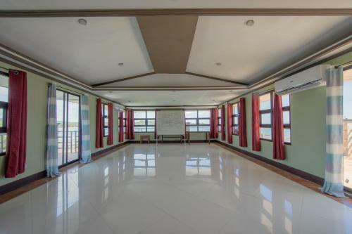 Rawis Resort Hotel And Restaurant