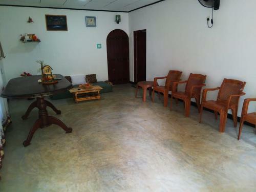 Bed & Breakfast Bamboo Home Stay Hiriketiya
