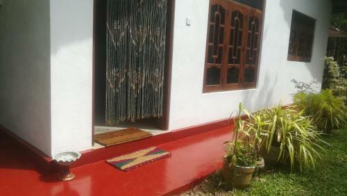 Bed & Breakfast Bamboo Home Stay Hiriketiya