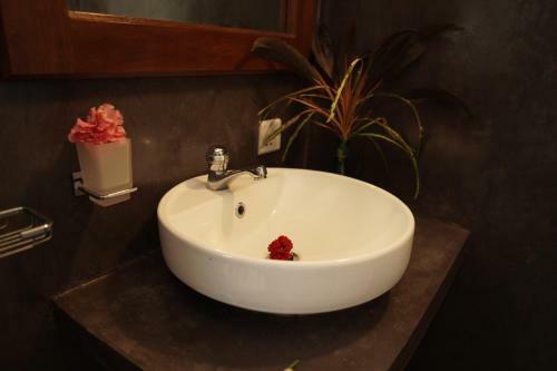 Hotel Surf Nest Hiriketiya