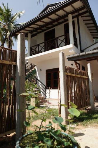 Hotel Surf Nest Hiriketiya