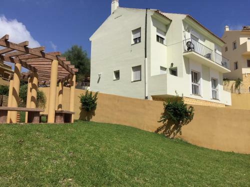 Immaculate 3-bed House In Fuengirola For 6 Pers