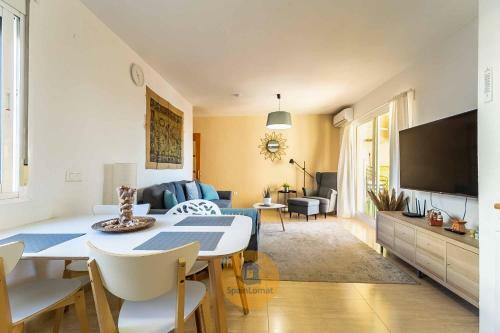 Nice 2 Bedroom Apartment For Family In Los Pacos