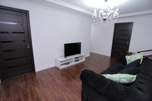 Overlooking Registan Square Luxury 2 Bedrooms Apartment