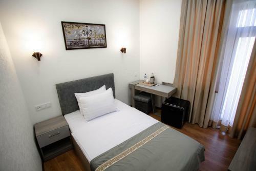 Bed & Breakfast Registon Saroy Hotel