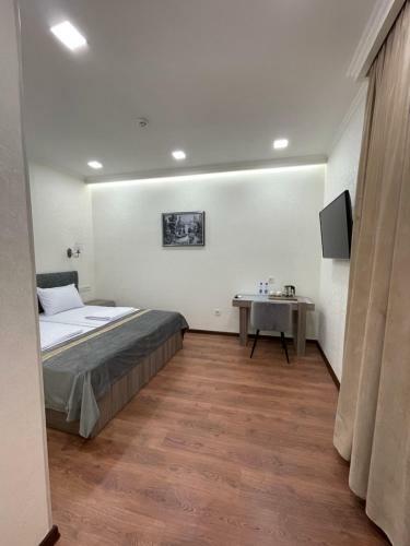 Bed & Breakfast Registon Saroy Hotel