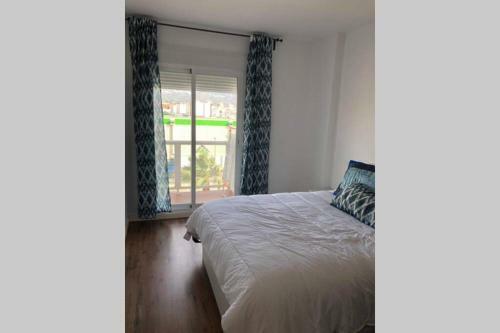 Bonito Y Pr�ctico Apartamento Cerca De La Playa