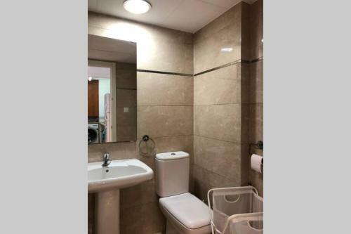 Bonito Y Pr�ctico Apartamento Cerca De La Playa