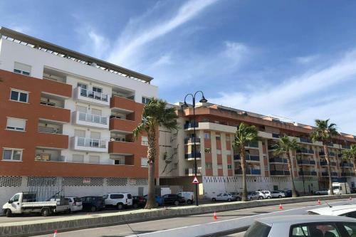 Bonito Y Pr�ctico Apartamento Cerca De La Playa