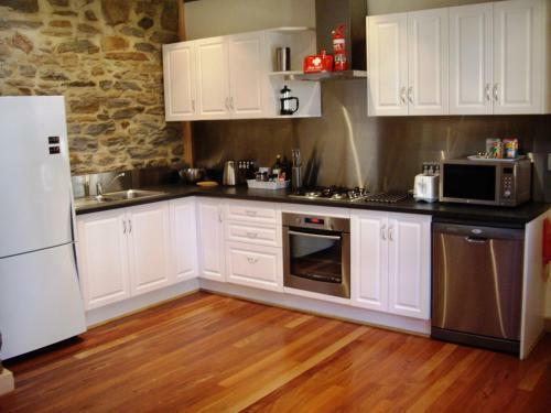 Bed & Breakfast 1860 Wine Country Cottages