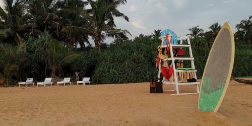 Radin Pearl Hotel & Beach Club