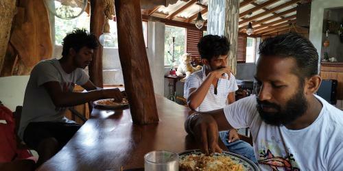 Radin Pearl Hotel & Beach Club