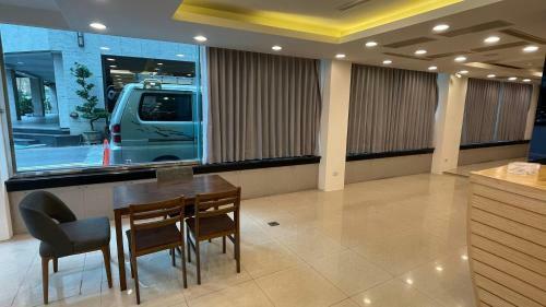 Kaili Hot Spring Hotel