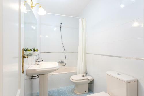 Los Boliches Beach Apartment By Ghr Rentals