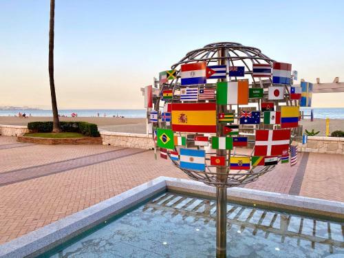 Modern 1 Bedroom Seaside Apartment With Pool