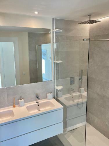 The View Luxury Vacation Apartment 4