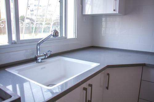 Beautiful 2 Bedroom Garden Apartment