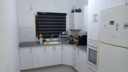 Beautiful 2 Bedroom Garden Apartment