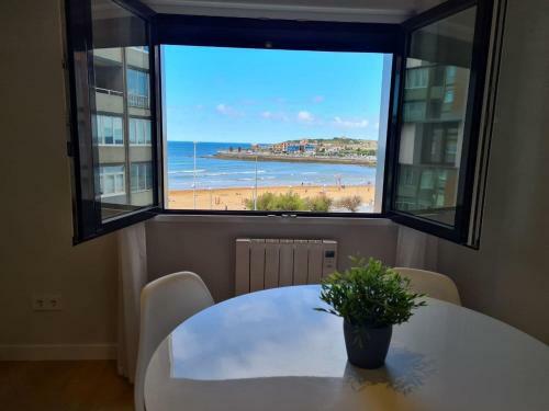 Apartamento 116a - 6 Personas En Plena Playa de Gij�n