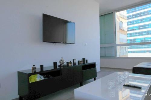 Apartamento Modern & Luxury Apt Steps To The Beach In Bat Yam