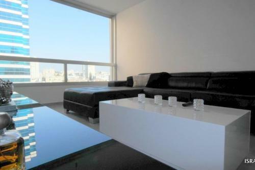 Apartamento Modern & Luxury Apt Steps To The Beach In Bat Yam