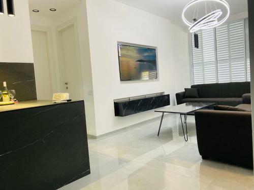 Apartamento New! Luxus- Best Suit 2 Minutes Fromtel Aviv