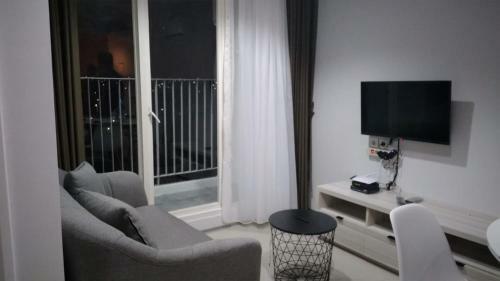 Modern 2 Br Apartment At Intermark Bsd
