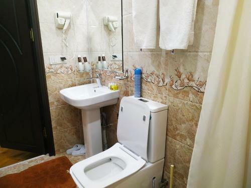 Hostal Happy House Hotel