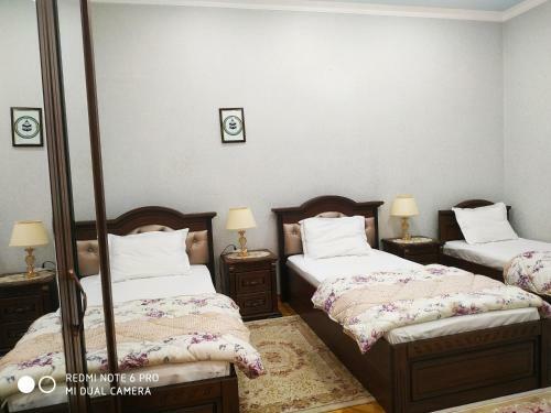 Hostal Happy House Hotel