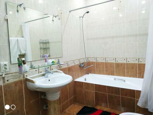 Hostal Happy House Hotel