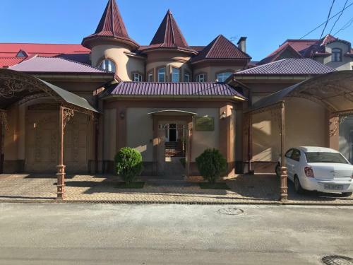 Hostal Happy House Hotel