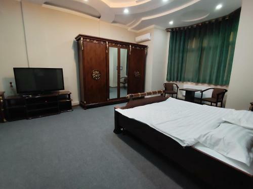 Hide Hotel