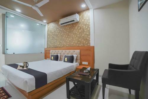 Townhouse Oak Hotel Gaurav Pride