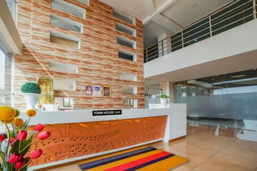 Townhouse Oak Hotel Gaurav Pride