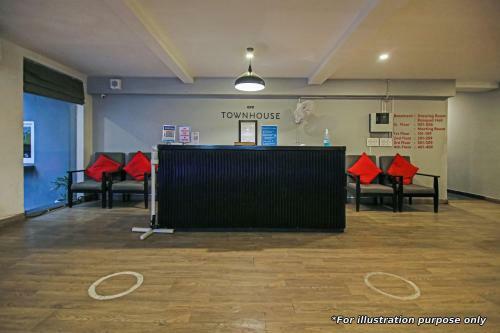 Townhouse Oak Hotel Gaurav Pride