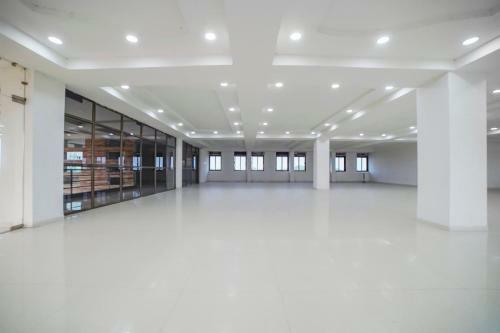 Townhouse Oak Hotel Gaurav Pride