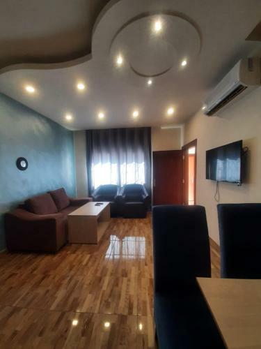 Ground Floor Two Bed Room Apartment With Garden