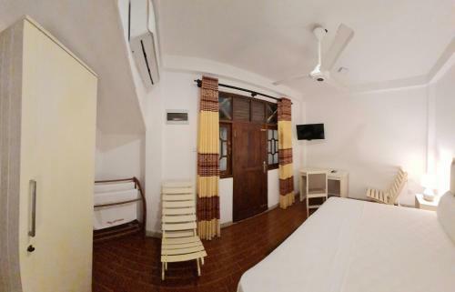 Hostal Golden Relax 135 ??????????? ??? ????? ? ?????????